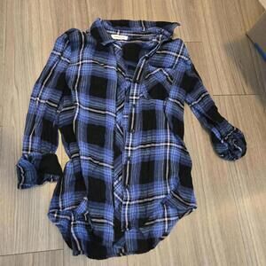 Bead Landing Women's Pink and Blue Shirt